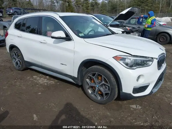 WBXHT3Z32H4A56492 2017 BMW X1 - Image 1