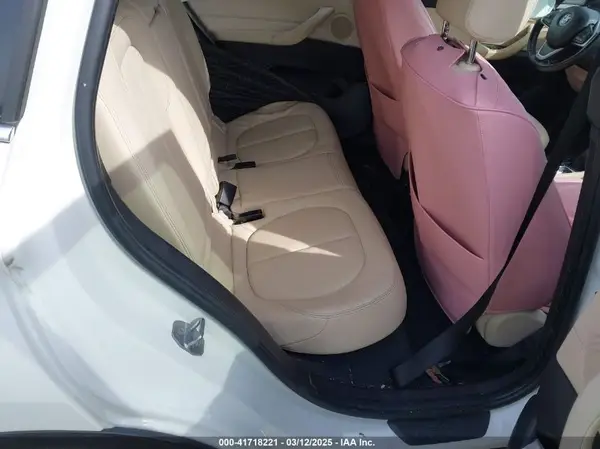 WBXHT3Z32H4A56492 2017 BMW X1 - Image 8