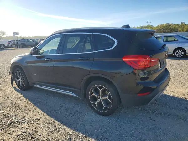 WBXHT3Z32J4A66722 2018 BMW X1 - Image 2