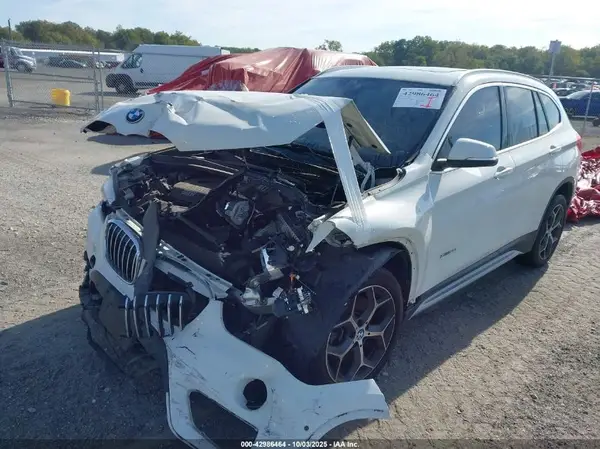 WBXHT3Z33H4A65606 2017 BMW X1 - Image 2