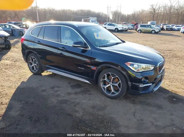 WBXHT3Z33H4A65699 2017 BMW X1 - Image 1