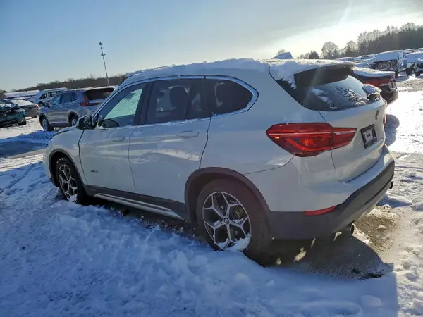 WBXHT3Z33J4A65935 2018 BMW X1 - Image 2