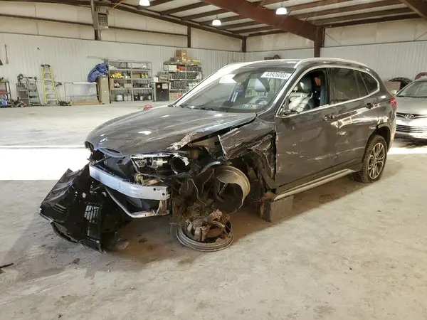WBXHT3Z34G4A47758 2016 BMW X1 - Image 1