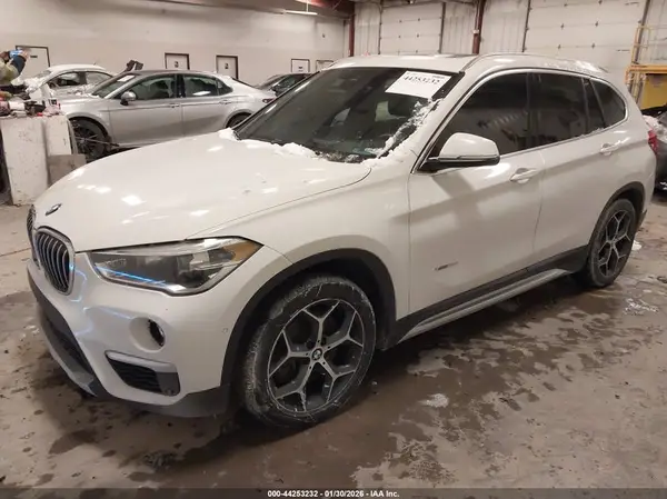 WBXHT3Z34G4A48084 2016 BMW X1 - Image 2