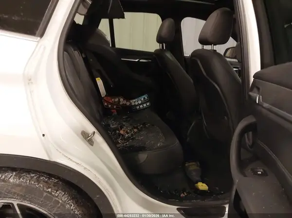 WBXHT3Z34G4A48084 2016 BMW X1 - Image 8