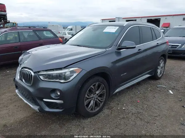 WBXHT3Z34G4A48473 2016 BMW X1 - Image 2