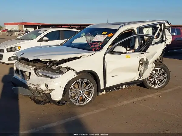 WBXHT3Z34H4A54792 2017 BMW X1 - Image 2