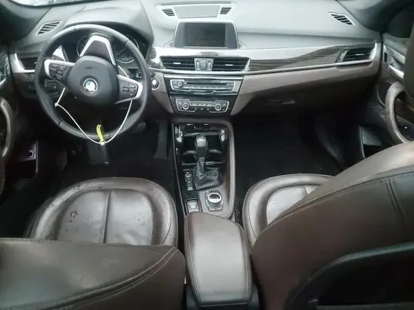 WBXHT3Z35G4A50698 2016 BMW X1 - Image 8