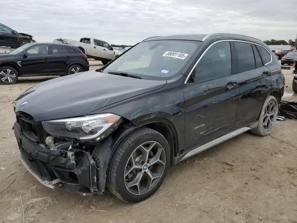 WBXHT3Z35J4A66665 2018 BMW X1 - Image 1