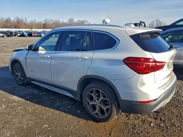 WBXHT3Z36J4A66030 2018 BMW X1 - Image 2