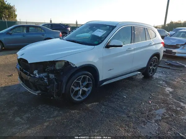 WBXHT3Z36J4A66514 2018 BMW X1 - Image 2
