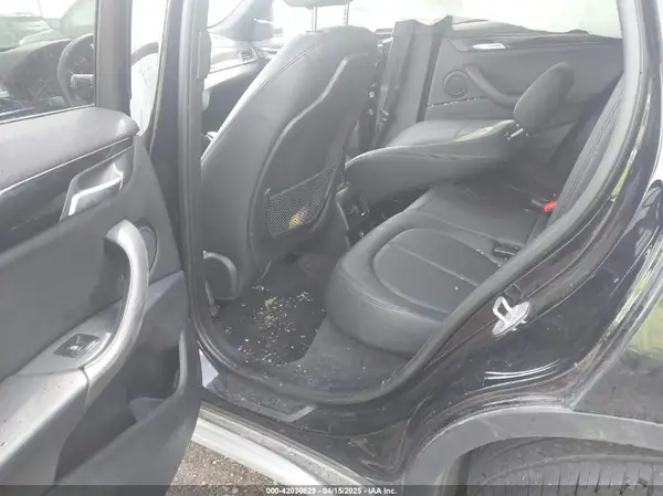 WBXHT3Z36J4A66772 2018 BMW X1 - Image 8