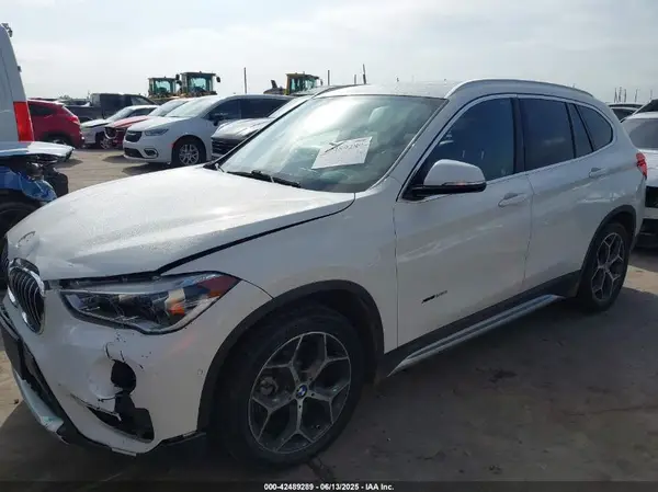 WBXHT3Z37G4A48063 2016 BMW X1 - Image 2