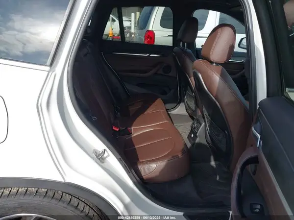 WBXHT3Z37G4A48063 2016 BMW X1 - Image 8