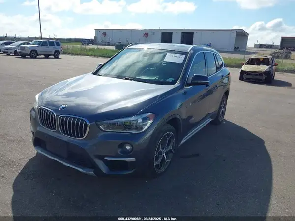 WBXHT3Z37H4A54396 2017 BMW X1 - Image 2