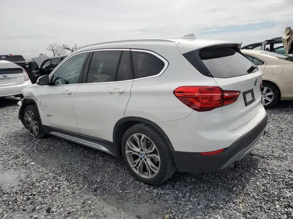 WBXHT3Z37H4A55614 2017 BMW X1 - Image 2