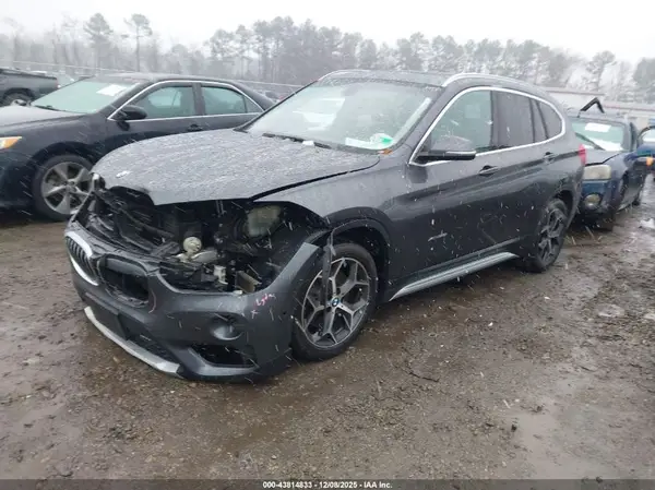WBXHT3Z37J4A66716 2018 BMW X1 - Image 2
