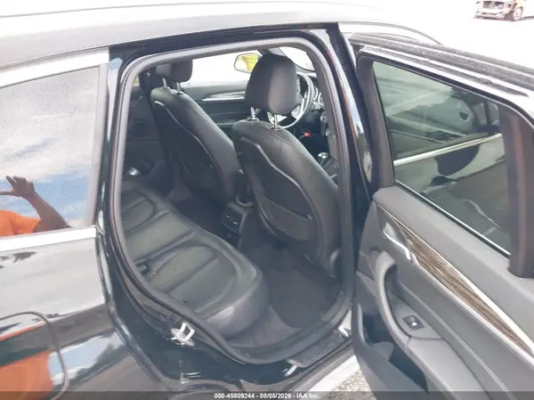 WBXHT3Z38H4A57923 2017 BMW X1 - Image 8