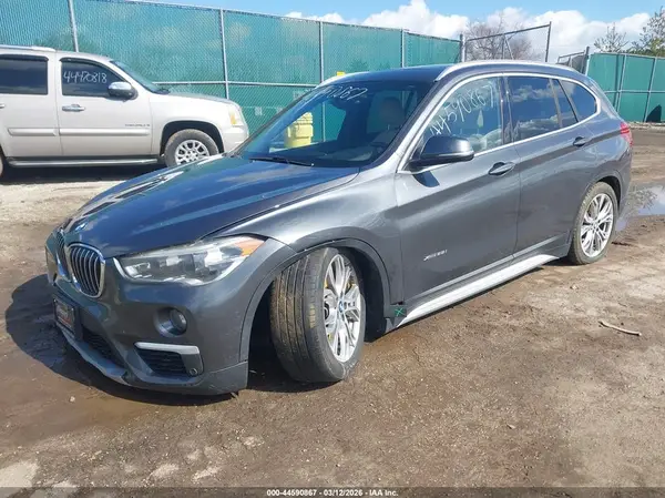 WBXHT3Z39H4A54335 2017 BMW X1 - Image 2
