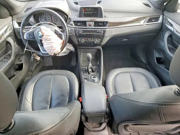 WBXHT3Z39H4A55257 2017 BMW X1 - Image 8