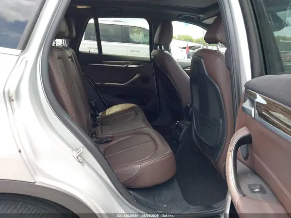 WBXHT3Z39H4A56165 2017 BMW X1 - Image 8