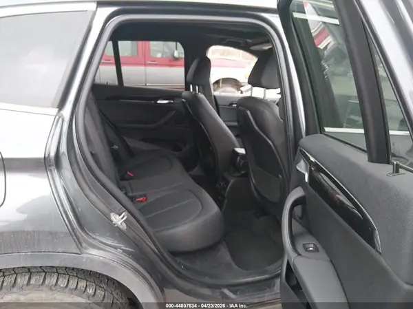 WBXHT3Z39J4A65972 2018 BMW X1 - Image 8