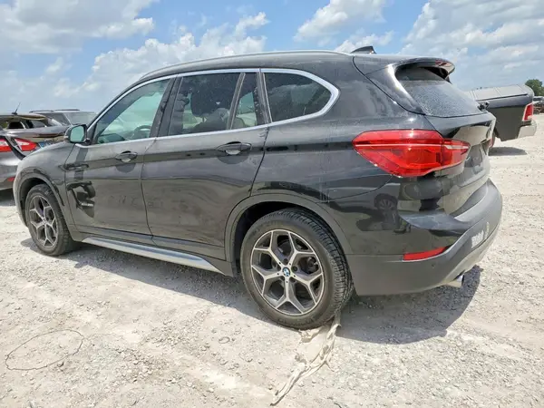 WBXHT3Z3XH4A55073 2017 BMW X1 - Image 2