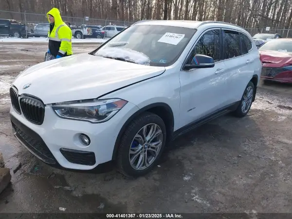 WBXHT3Z3XH4A64937 2017 BMW X1 - Image 2