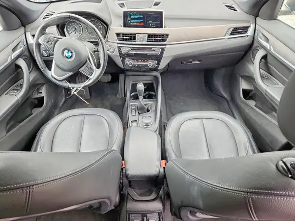 WBXHT3Z3XH4A65490 2017 BMW X1 - Image 8