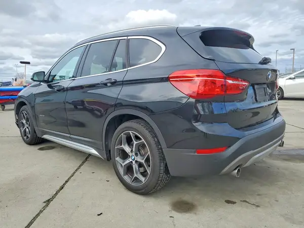 WBXHU7C30H5H35930 2017 BMW X1 - Image 2