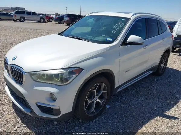 WBXHU7C30H5H36334 2017 BMW X1 - Image 2
