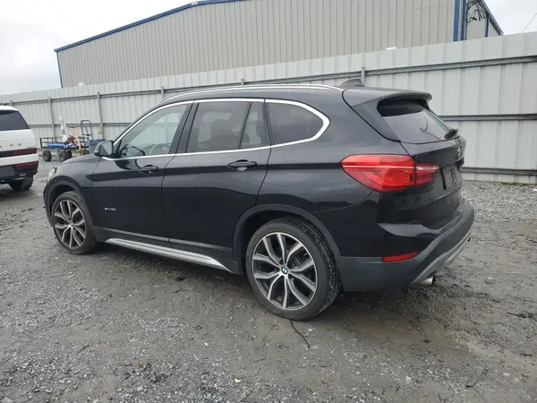 WBXHU7C30H5H36642 2017 BMW X1 - Image 2