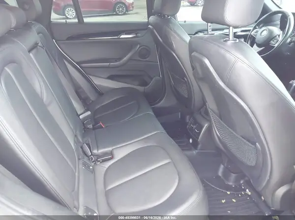 WBXHU7C30H5H37709 2017 BMW X1 - Image 8