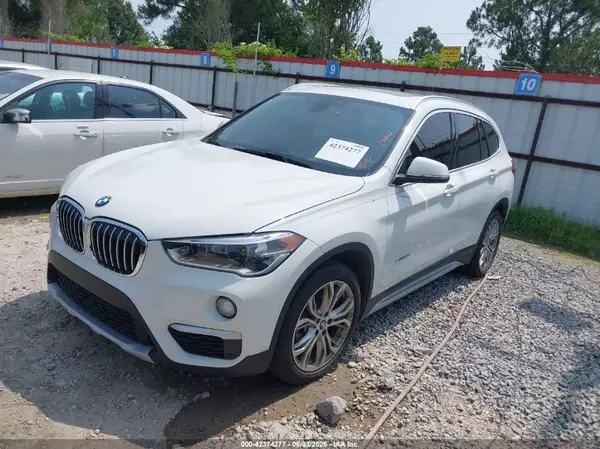 WBXHU7C30H5H38231 2017 BMW X1 - Image 2