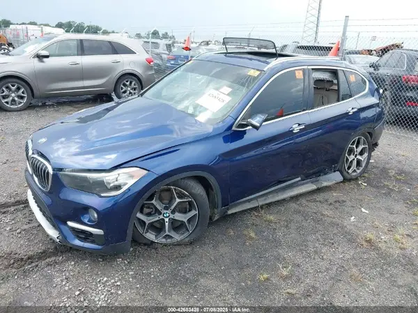 WBXHU7C30J3F04298 2018 BMW X1 - Image 2