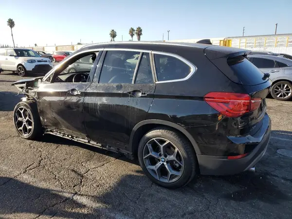 WBXHU7C30J3H42944 2018 BMW X1 - Image 2