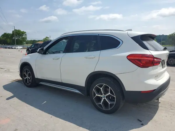 WBXHU7C30J3H42992 2018 BMW X1 - Image 2