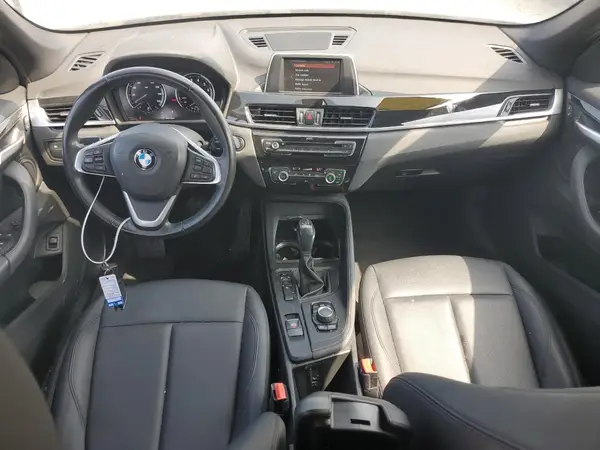 WBXHU7C30J3H42992 2018 BMW X1 - Image 8