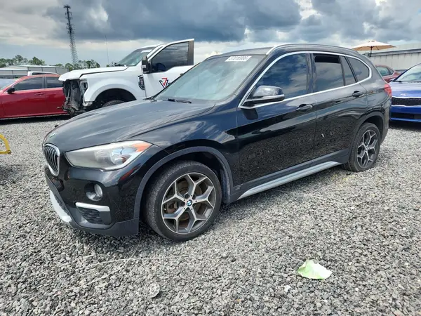 WBXHU7C30J3H43138 2018 BMW X1 - Image 1
