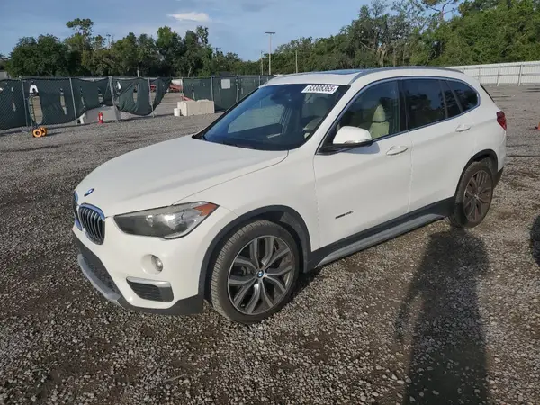 WBXHU7C30J5H38834 2018 BMW X1 - Image 1