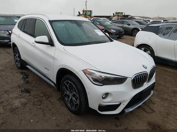 WBXHU7C30J5H39823 2018 BMW X1 - Image 1
