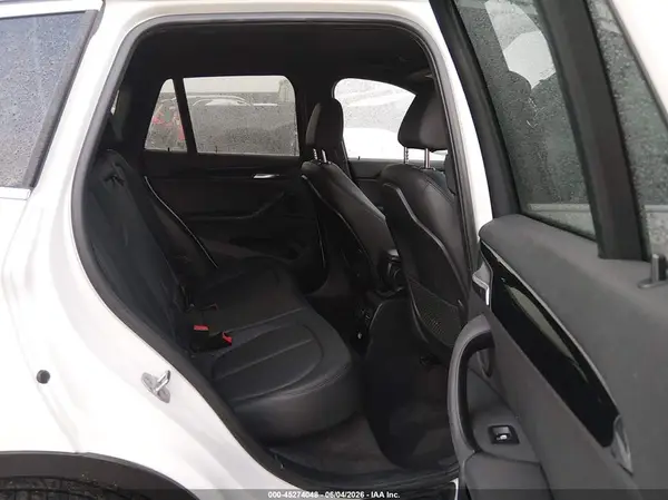 WBXHU7C30J5H39823 2018 BMW X1 - Image 8