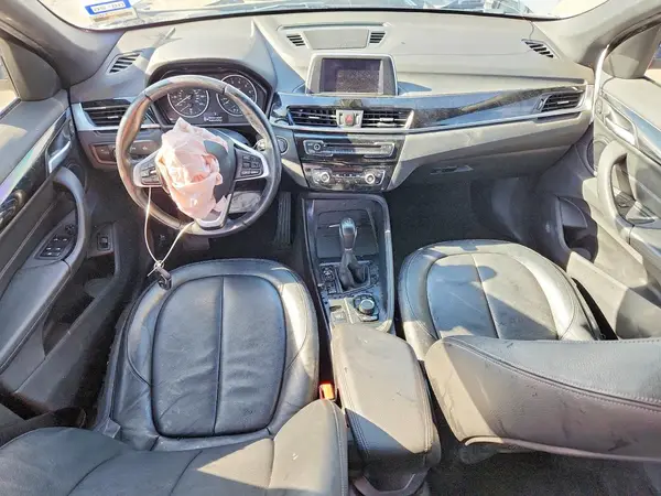 WBXHU7C30J5H40129 2018 BMW X1 - Image 8