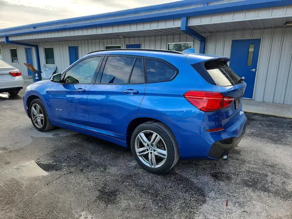 WBXHU7C30J5H40261 2018 BMW X1 - Image 2