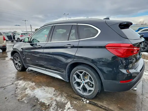 WBXHU7C30J5H40390 2018 BMW X1 - Image 2