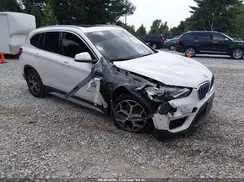 WBXHU7C30J5H43077 2018 BMW X1
