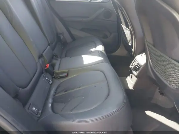 WBXHU7C30J5H44696 2018 BMW X1 - Image 8