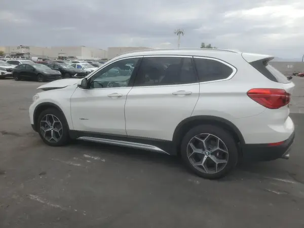 WBXHU7C30J5H44830 2018 BMW X1 - Image 2