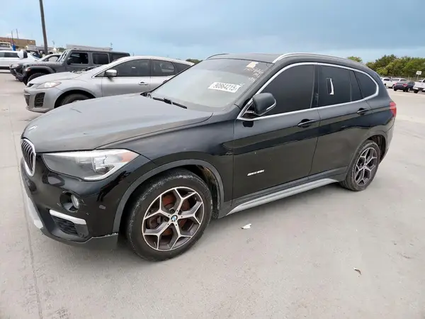 WBXHU7C30J5H45489 2018 BMW X1 - Image 1