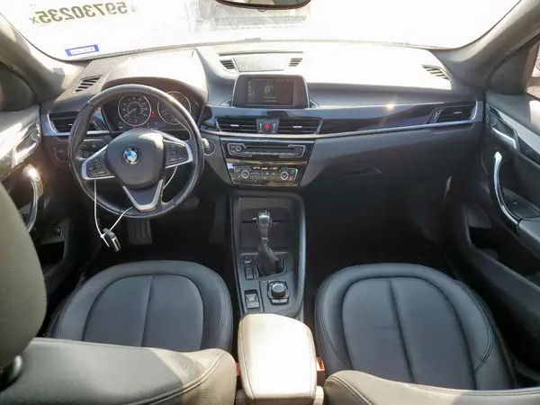 WBXHU7C30J5H45685 2018 BMW X1 - Image 8